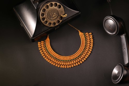 Sri Kamatchi handcrafted gold piece